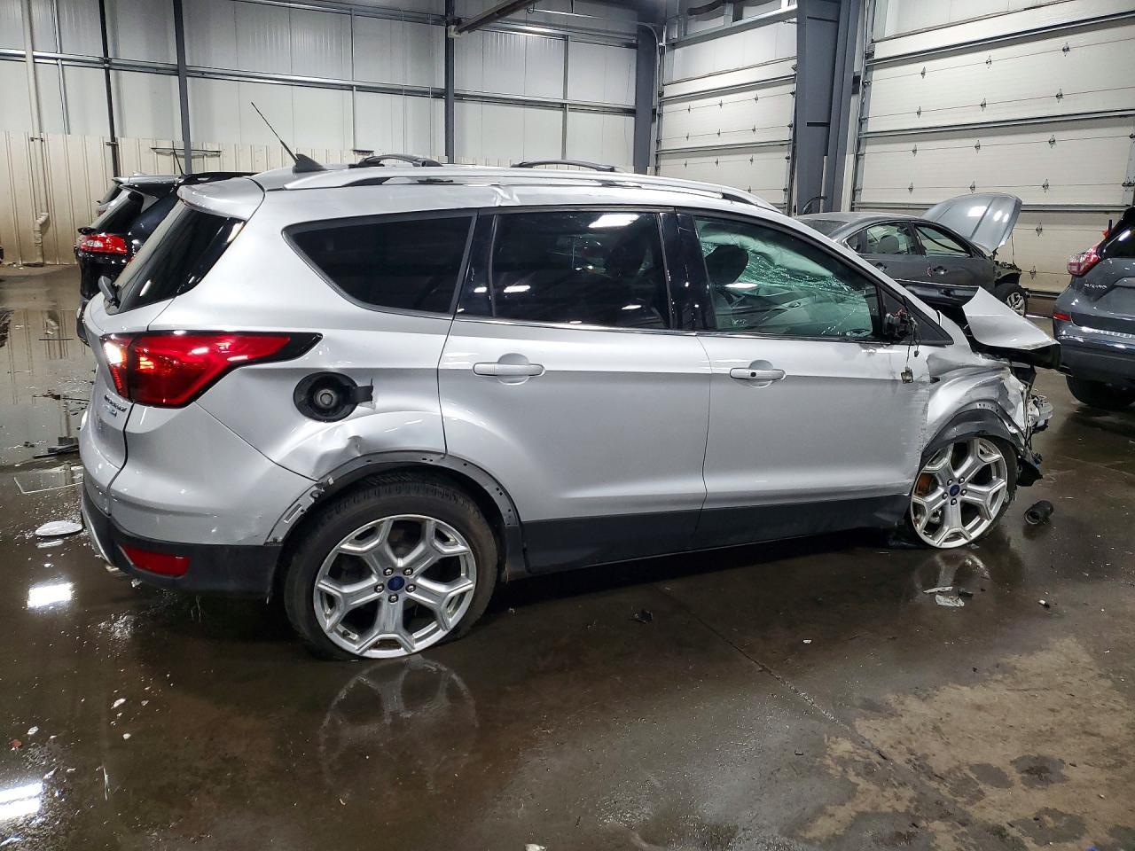 2019 Ford Escape Titanium - Image 3
