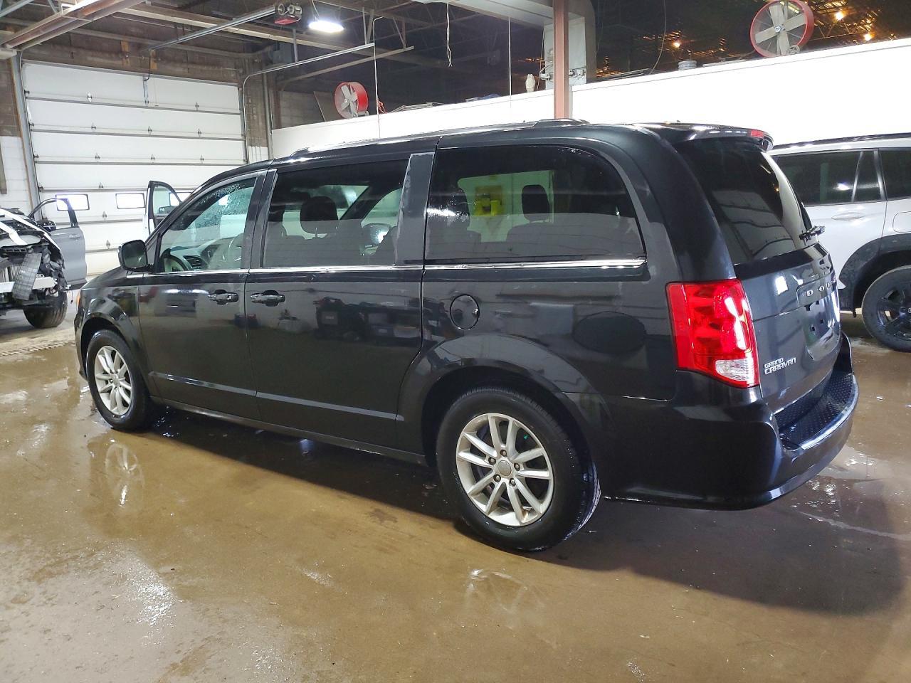 2020 Dodge Caravan Sxt - Фото 2