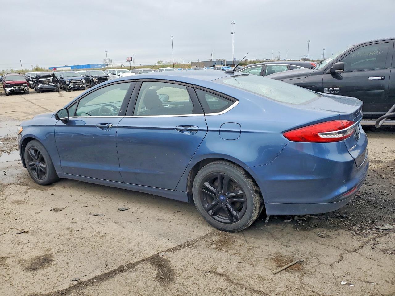 2018 Ford Fusion Se - Фото 2
