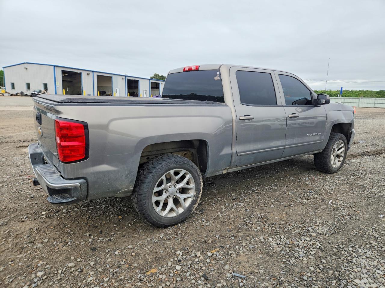 2017 Chevrolet Silverado C1500 Lt - Image 3