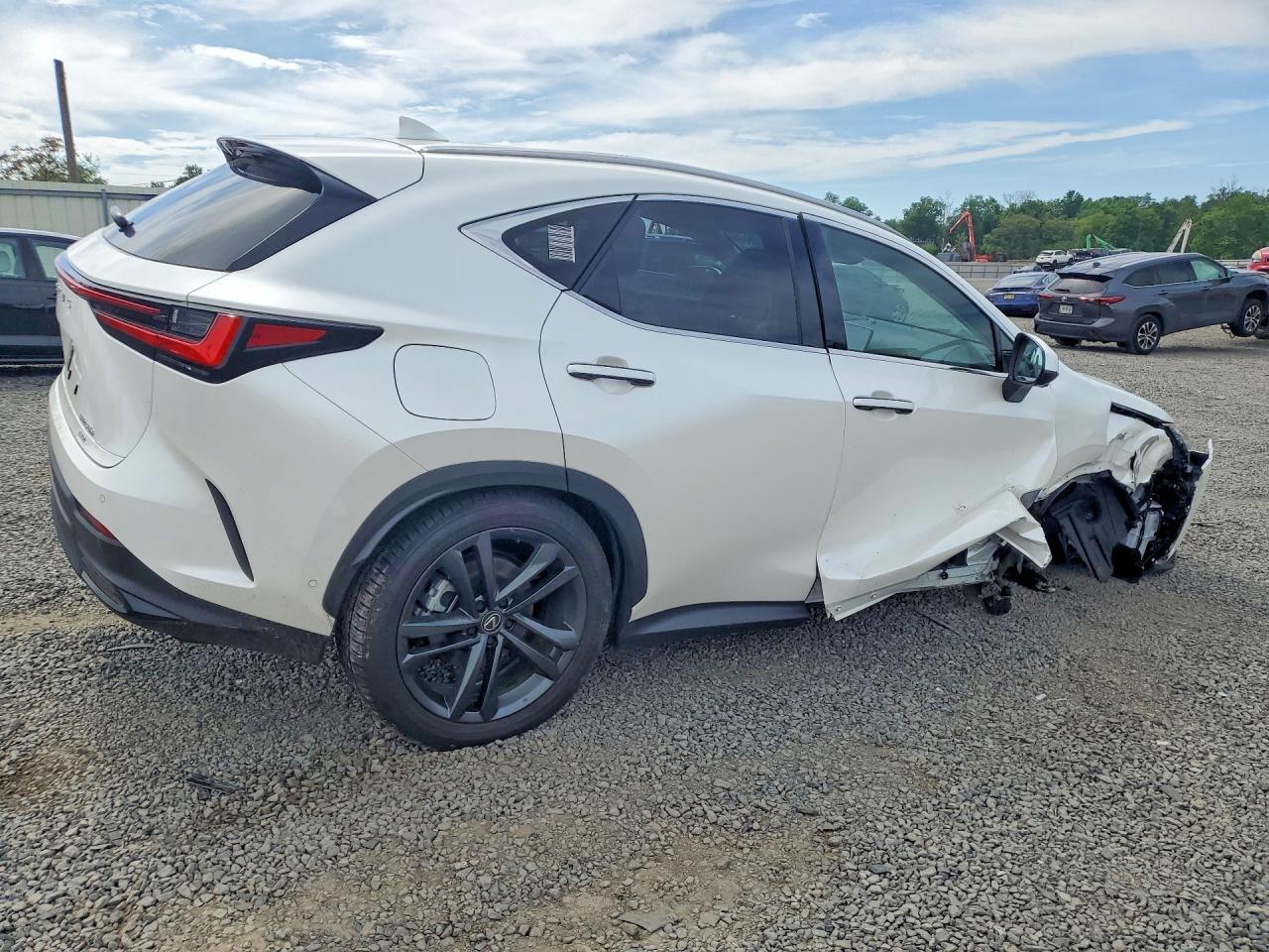 2025 Lexus Nx 450H+ Base - Image 3