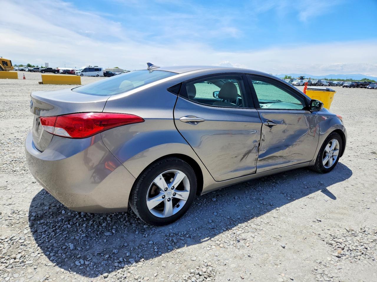 2013 Hyundai Elantra Gls - Фото 3