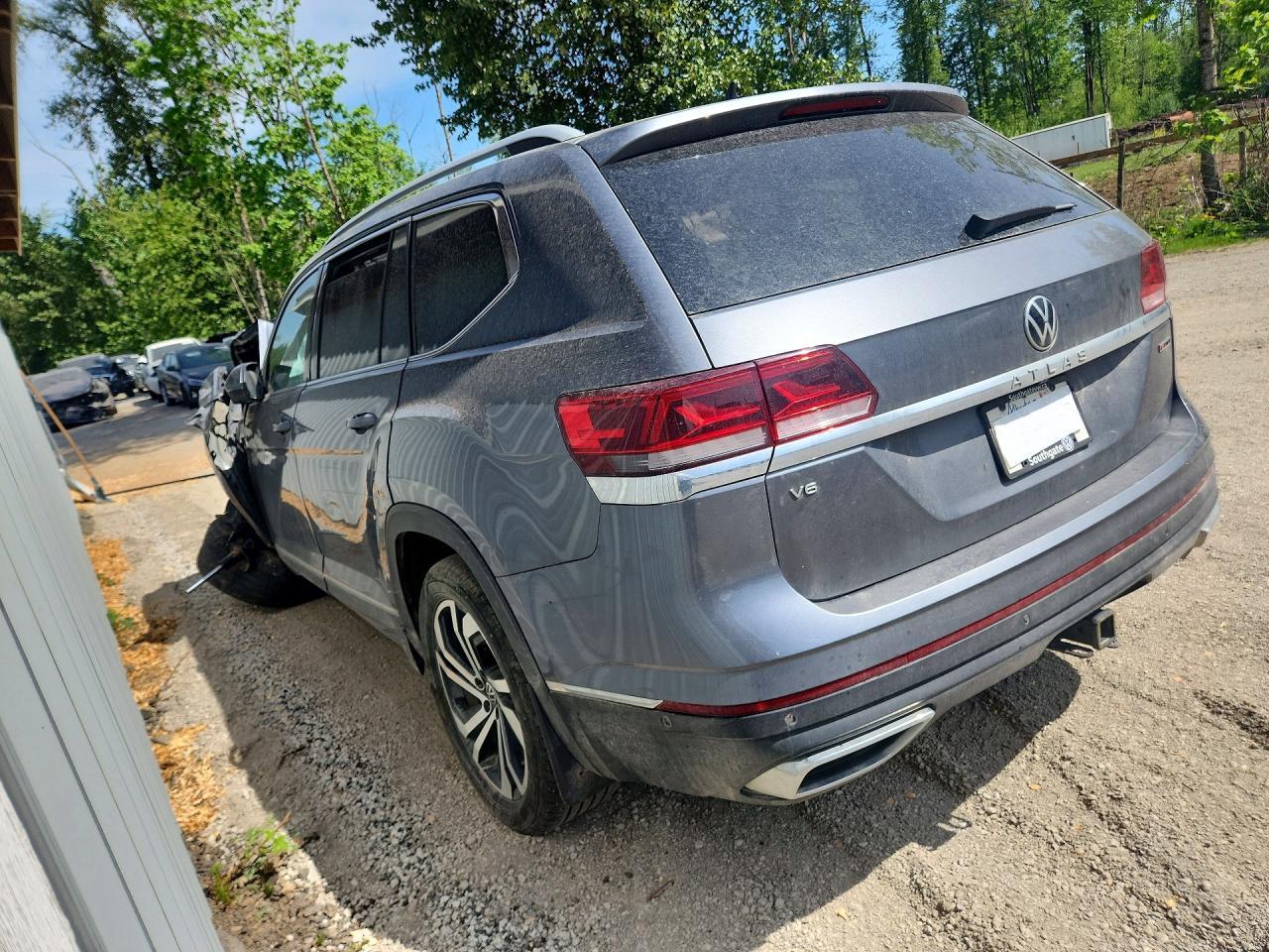 2021 Volkswagen Atlas Sel Premium - Image 2