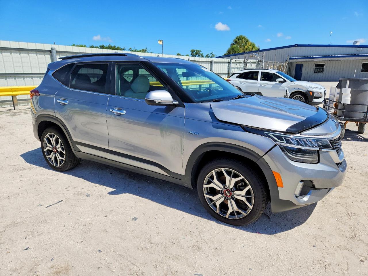 2021 Kia Seltos Sx - Фото 4