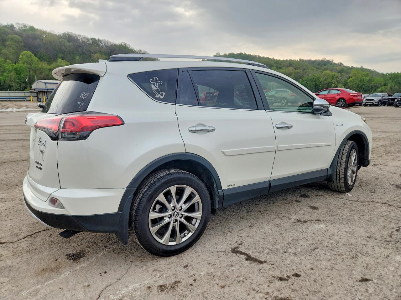 2016 Toyota Rav4 Hv Limited - Фото 3