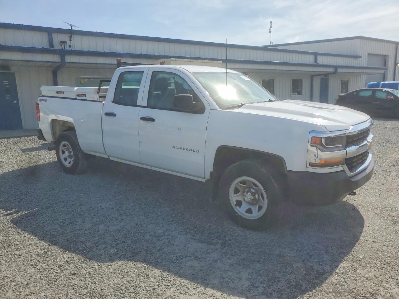2016 Chevrolet Silverado K1500 - Фото 4