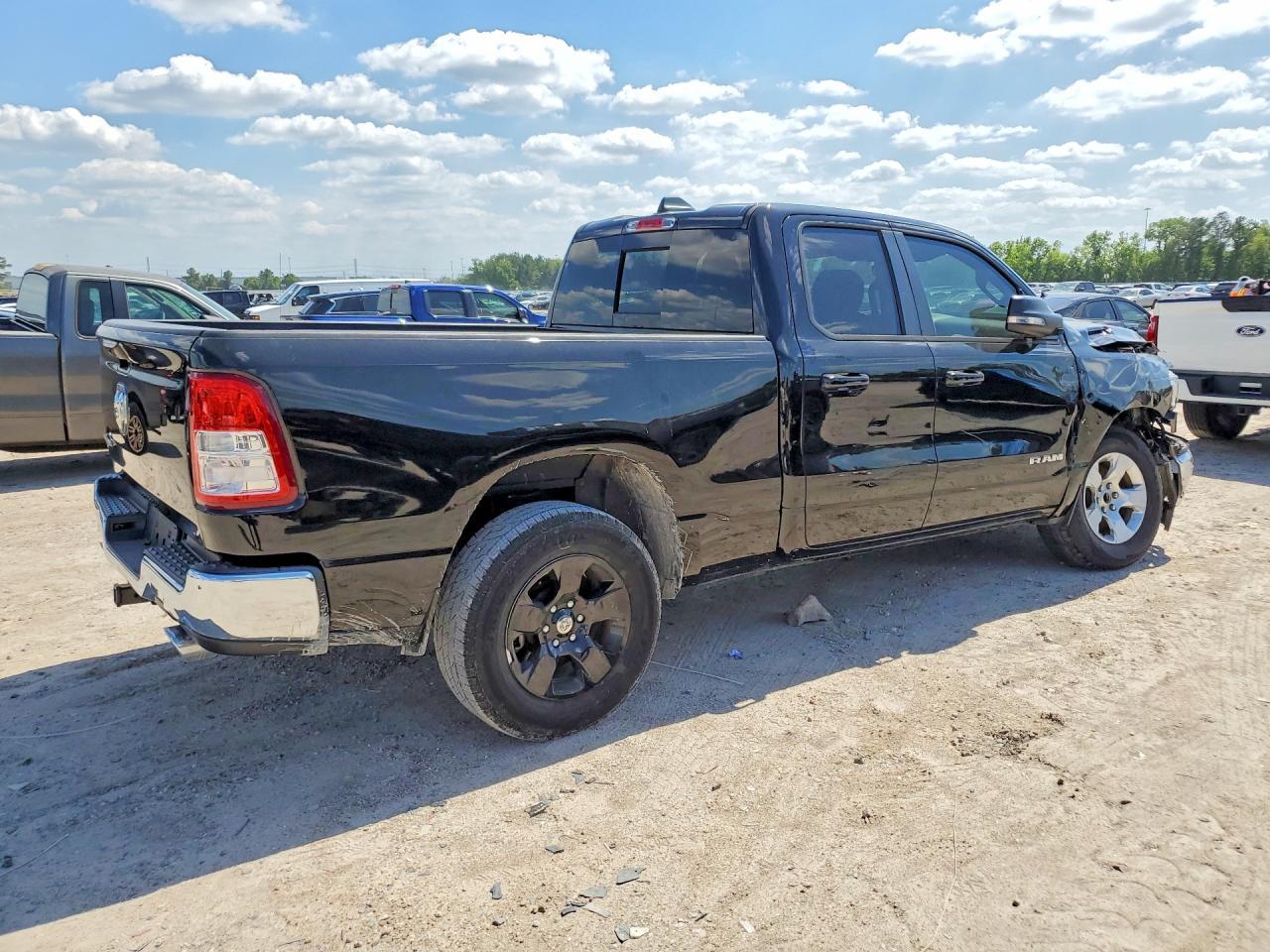 2021 Ram 1500 Big Horn - Фото 3
