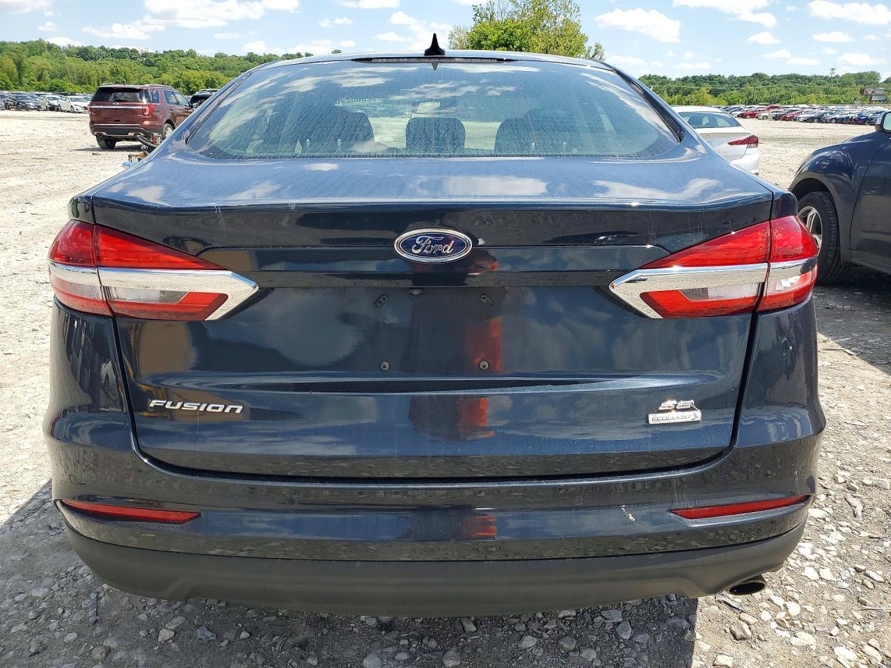 2020 Ford Fusion Se - Image 6