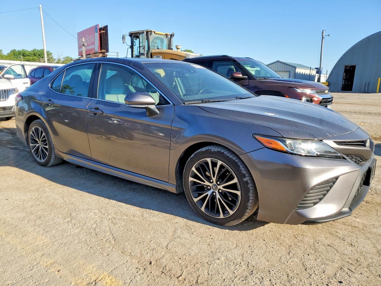 2018 Toyota Camry Se - Image 4