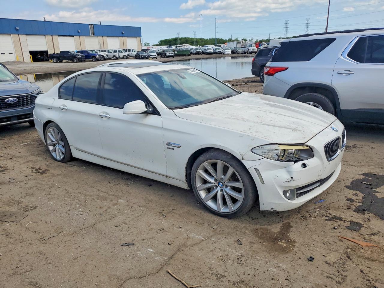 2012 BMW 535 Xi - Image 4