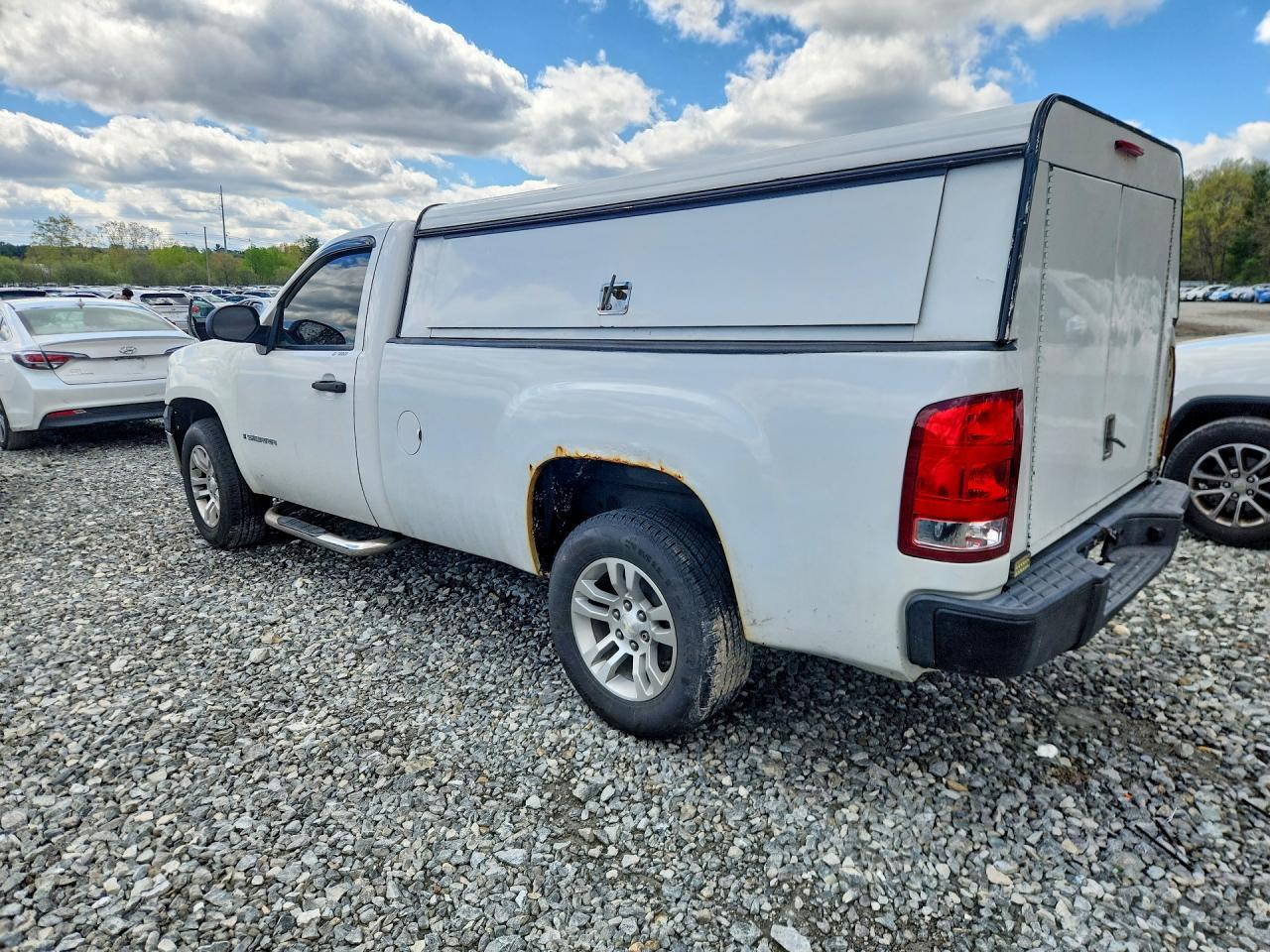 2009 GMC Sierra C1500 - Фото 2