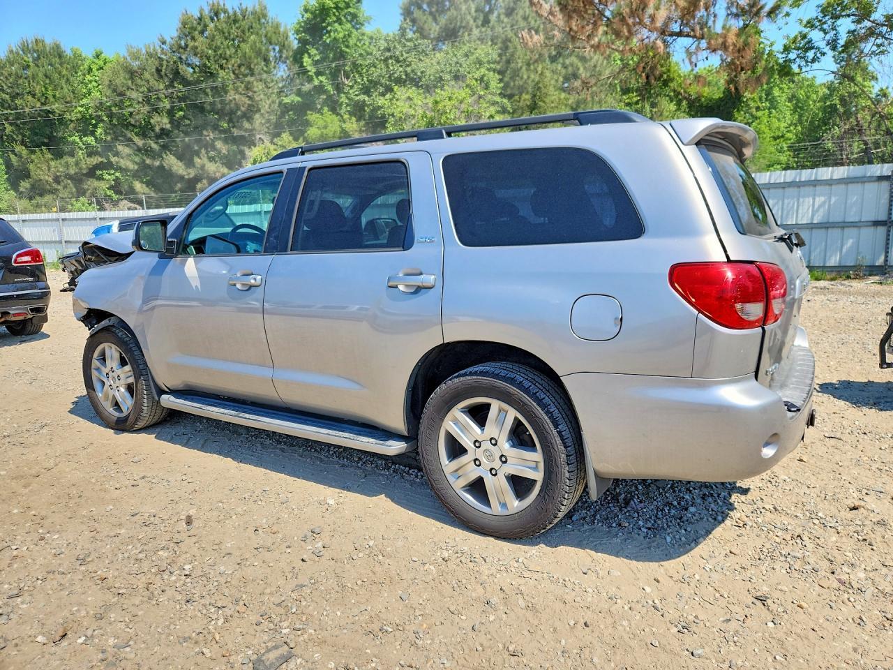 2008 Toyota Sequoia Sr5 - Фото 2