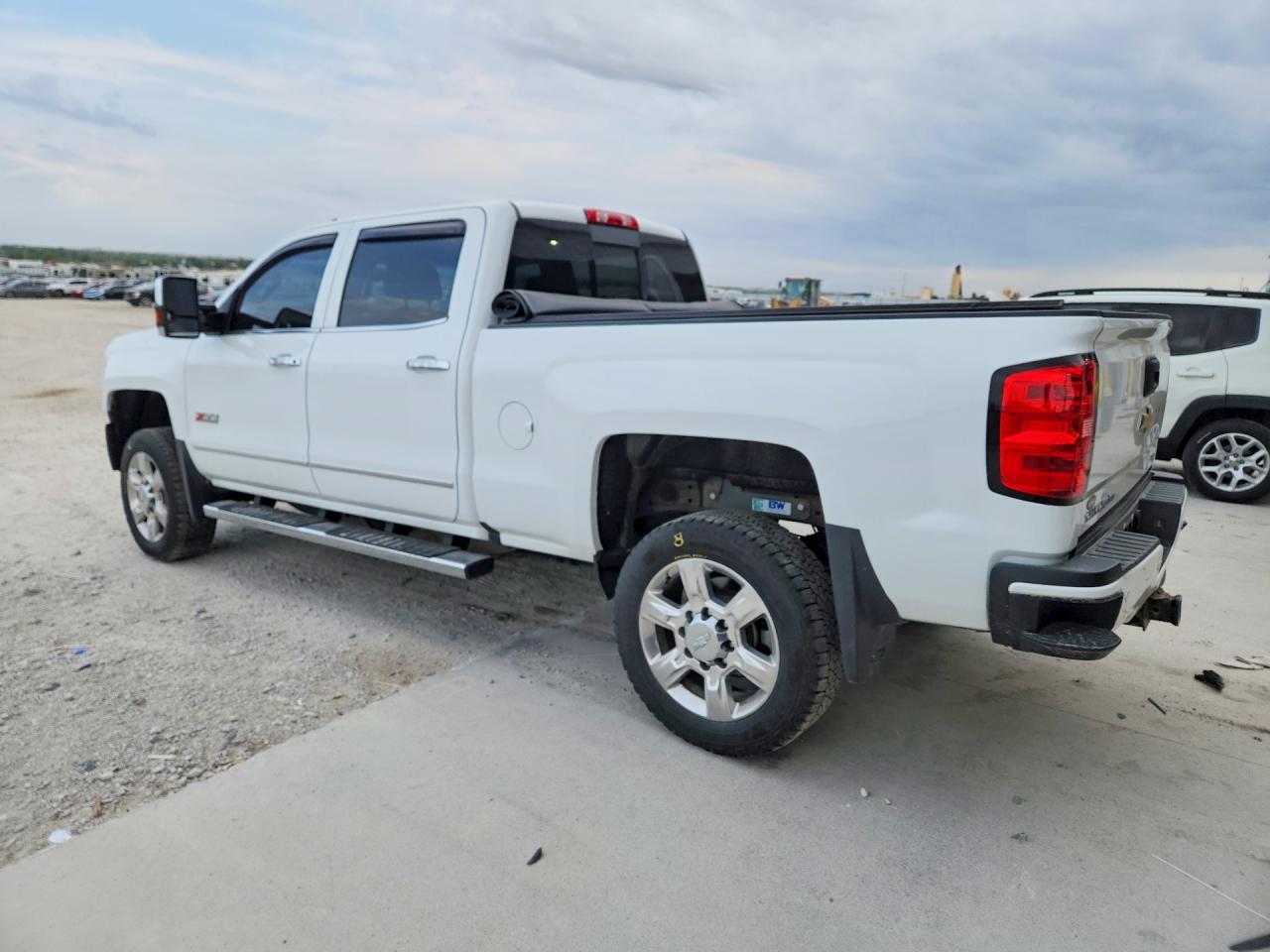 2017 Chevrolet Silverado K2500 Heavy Duty Ltz - Фото 2