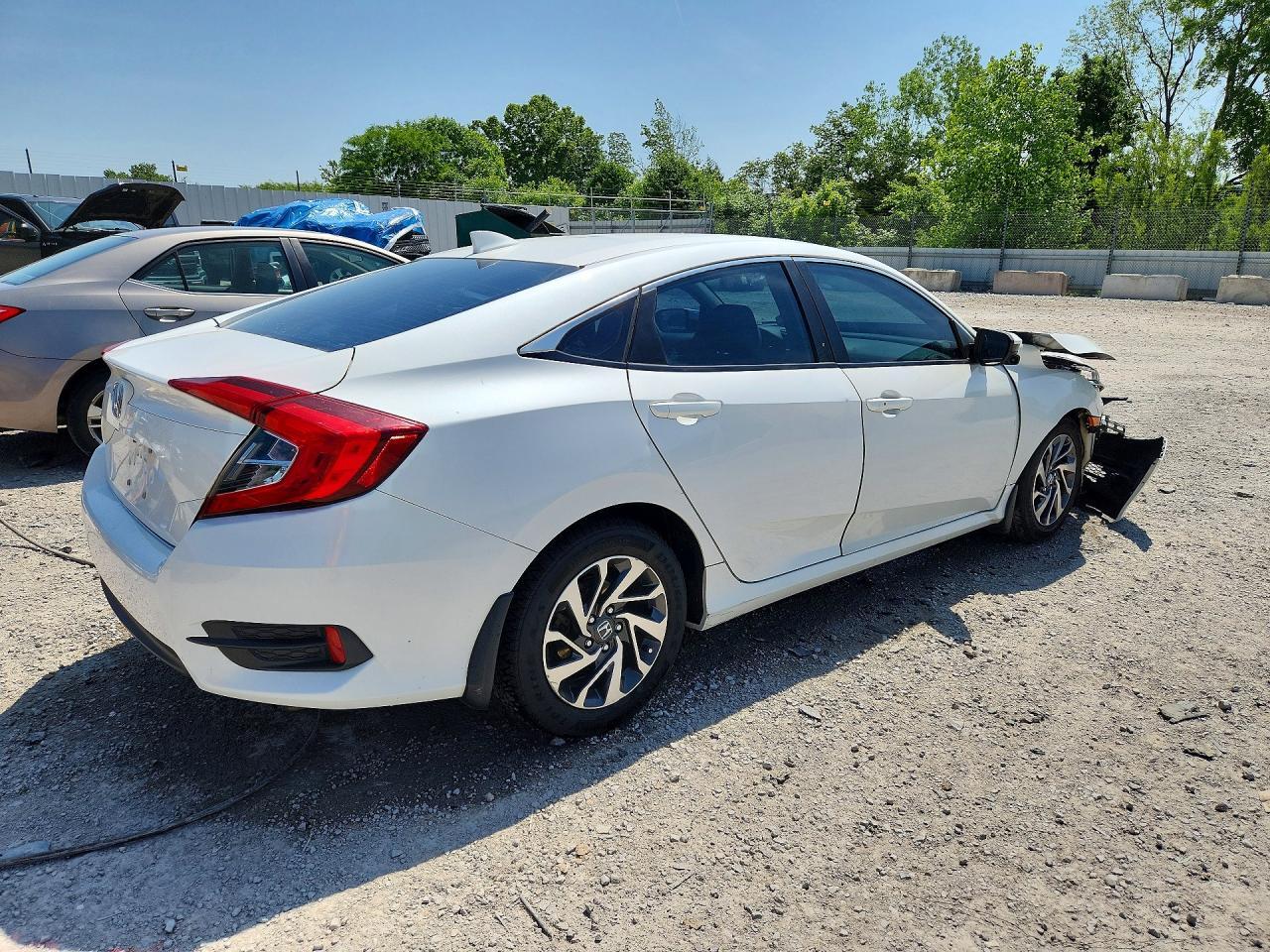 2017 Honda Civic Ex - Фото 3
