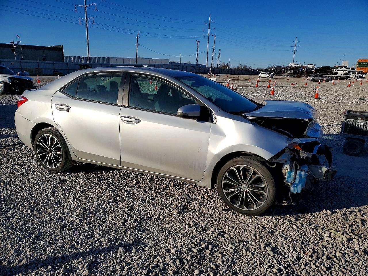 2015 Toyota Corolla S Plus - Image 4