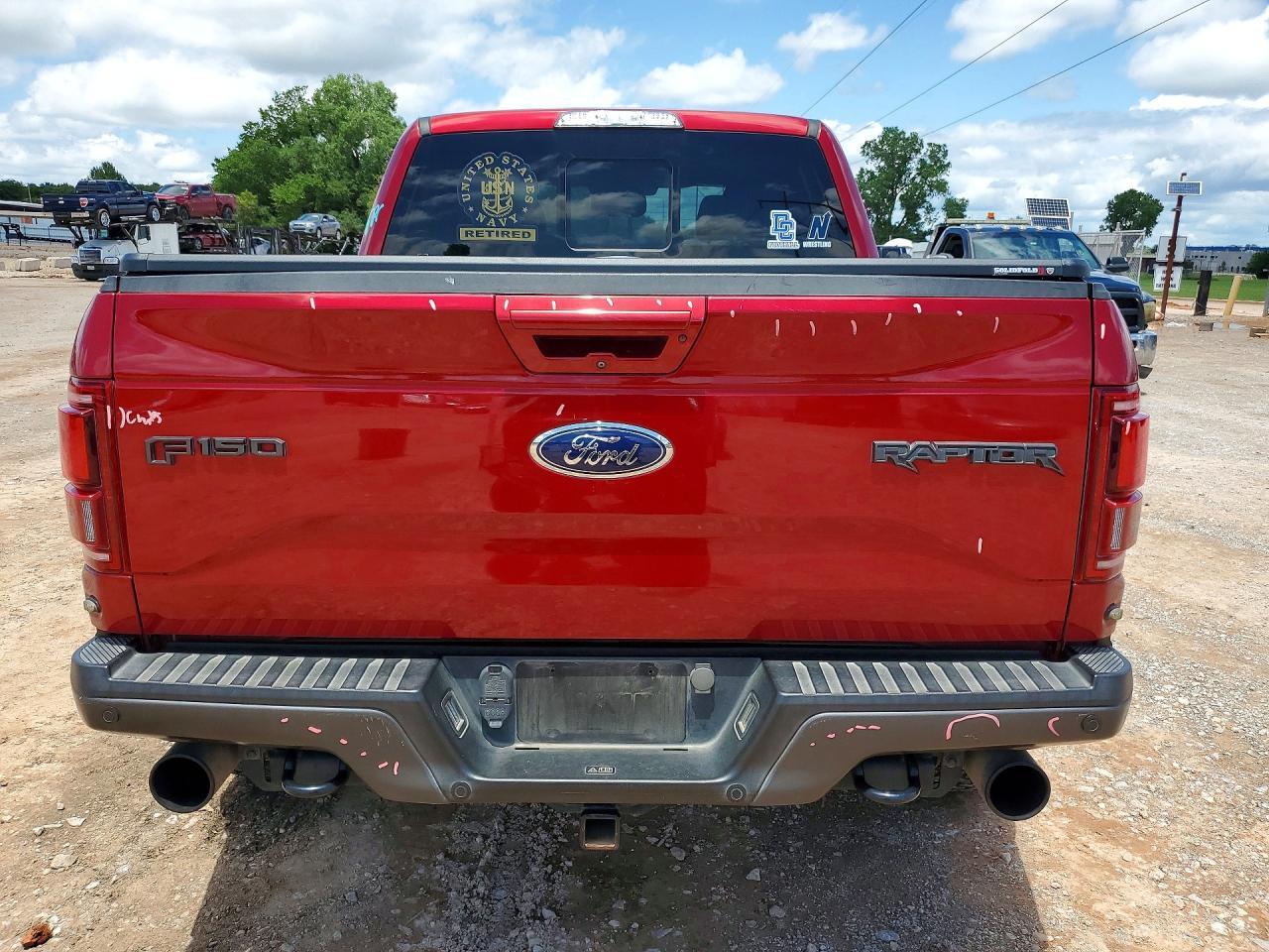 2017 Ford F150 Raptor - Фото 6