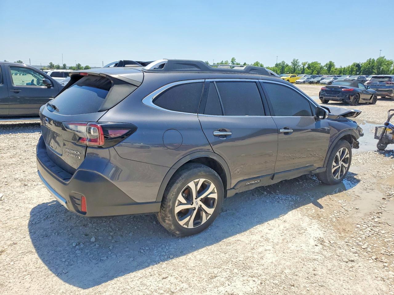 2022 Subaru Outback Touring - Image 3