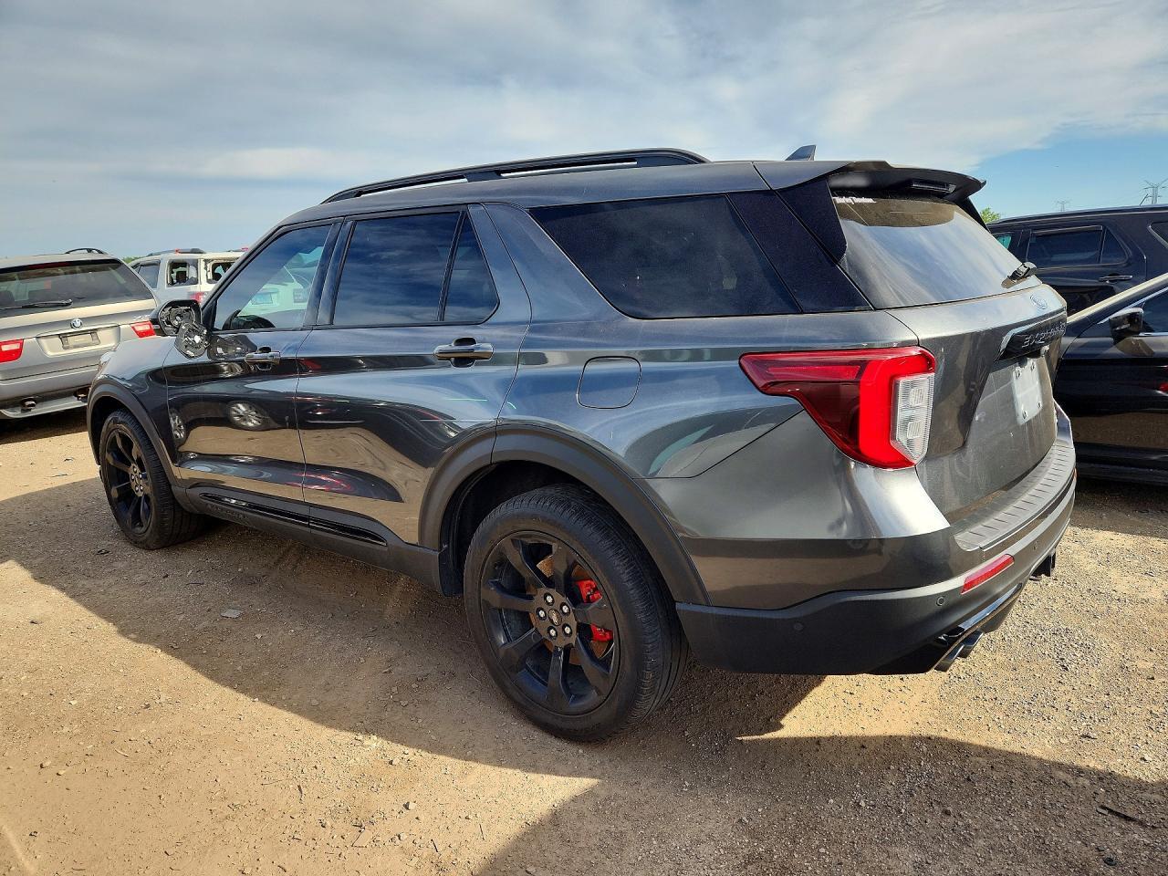 2020 Ford Explorer St - Image 2