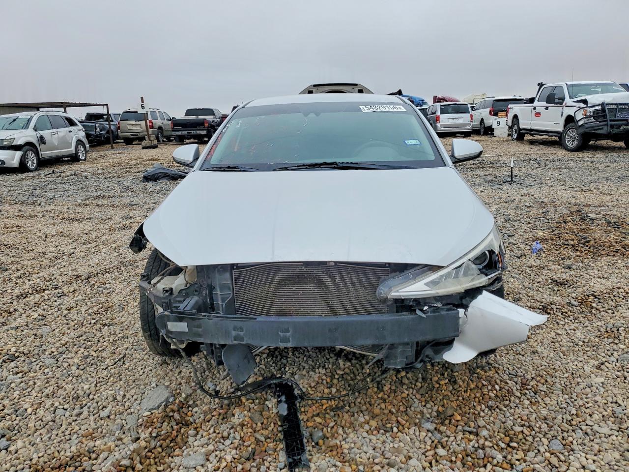 2019 Hyundai Elantra Sel - Image 5