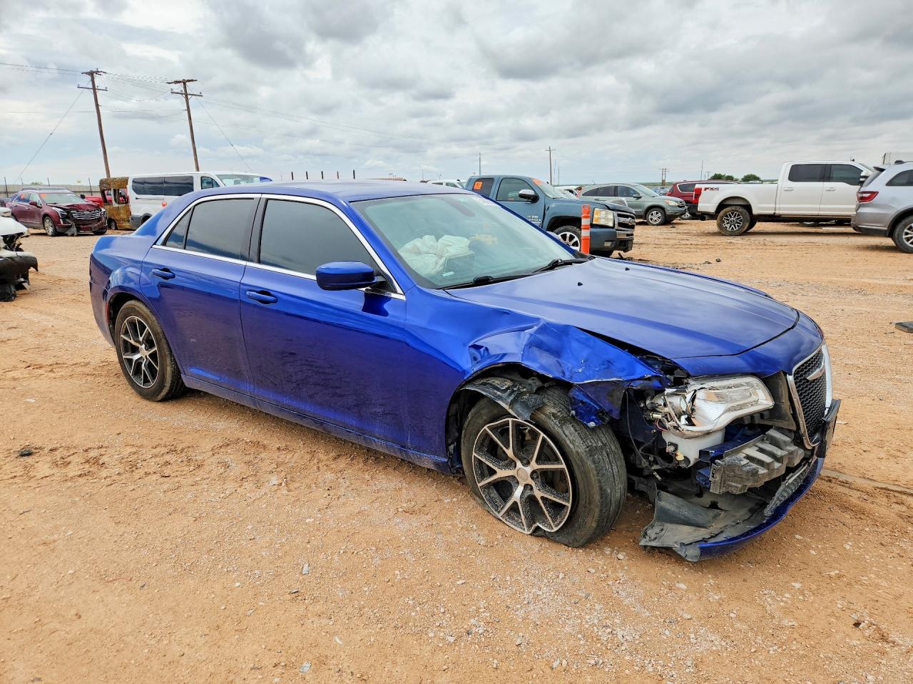 2020 Chrysler 300 Touring - Image 4