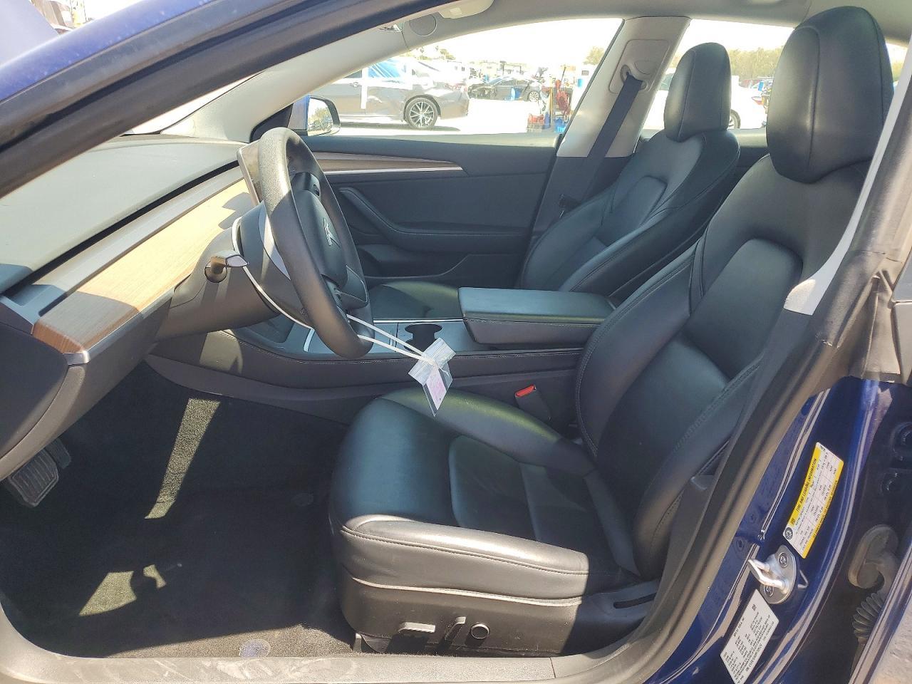 2023 Tesla Model 3 - Фото 7