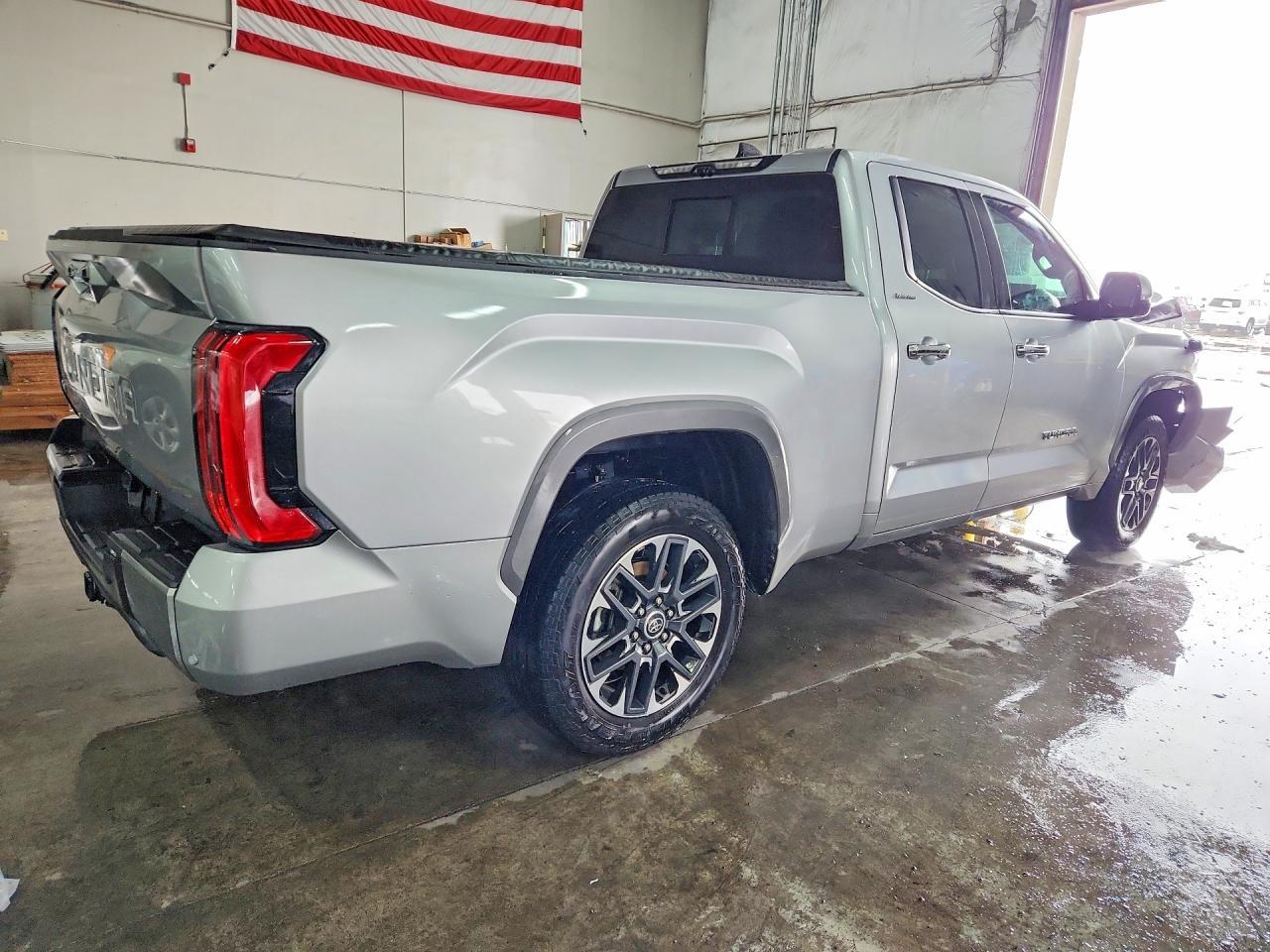 2022 Toyota Tundra Double Cab Limited - Фото 3