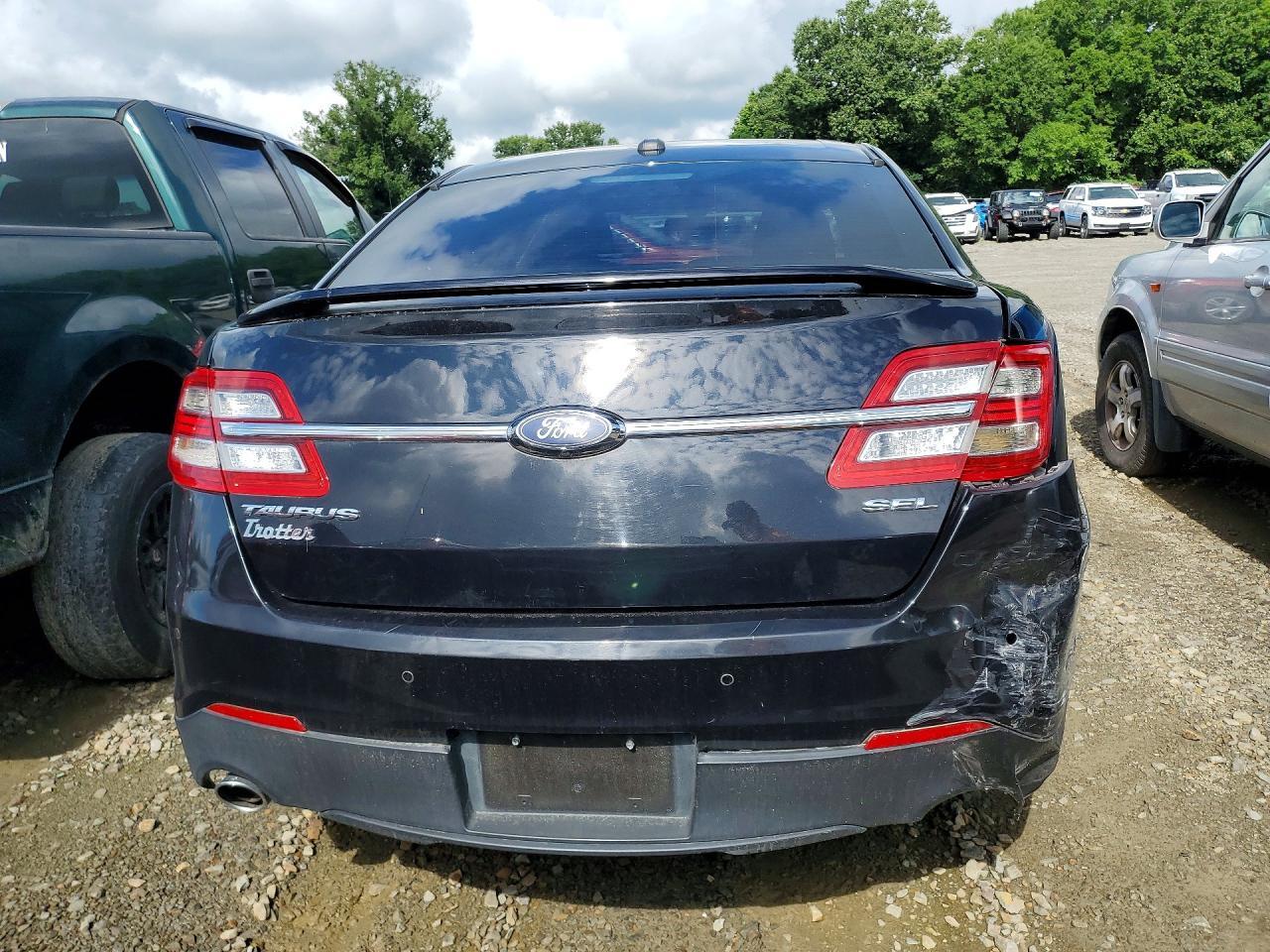 2019 Ford Taurus Sel - Image 6