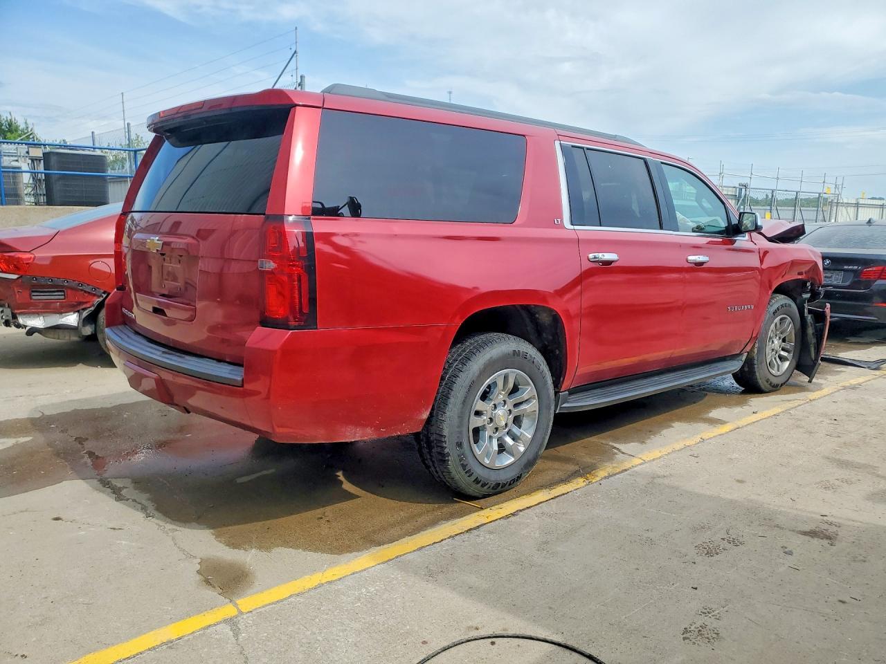 2015 Chevrolet Suburban K1500 Lt - Image 3