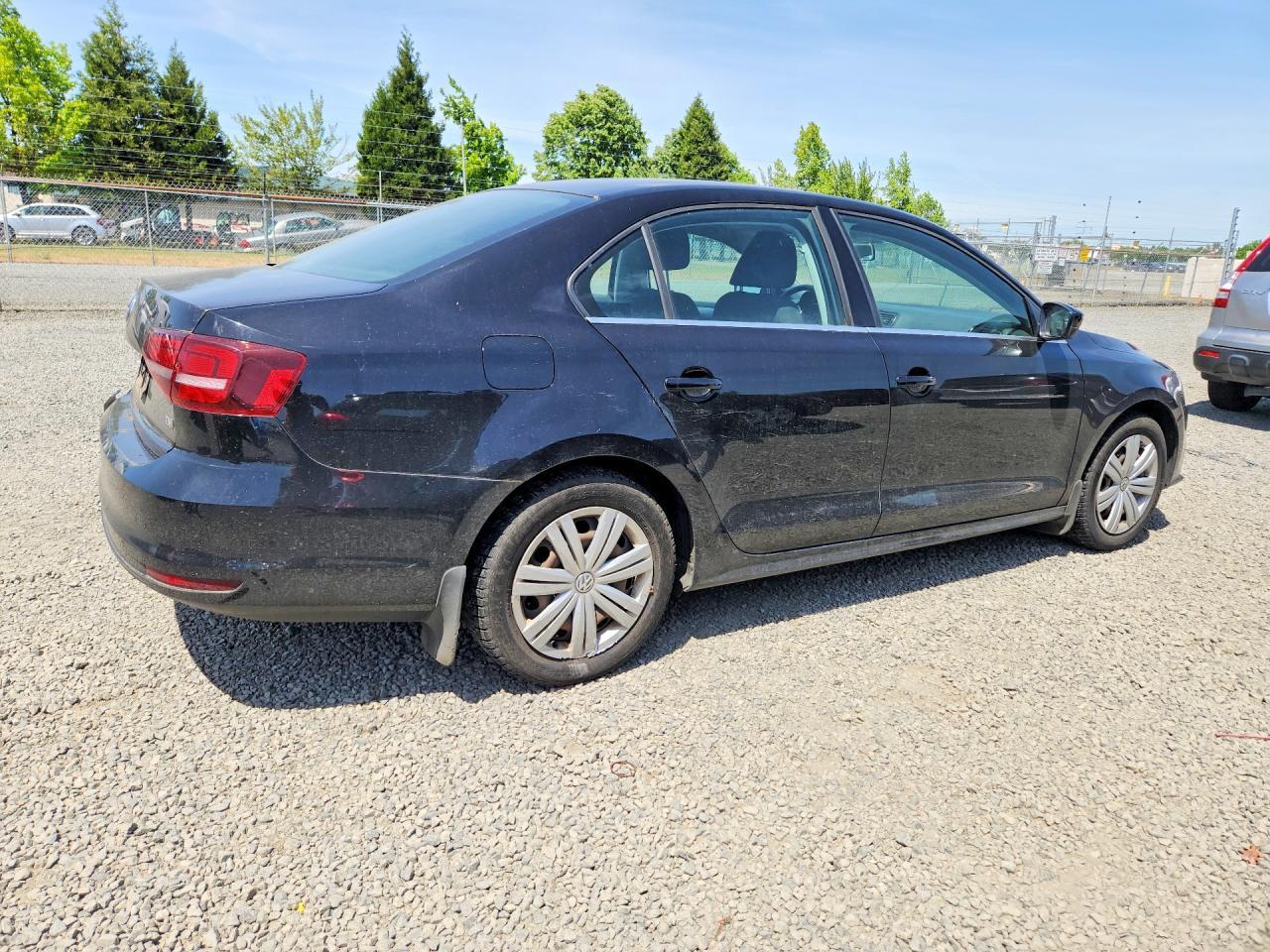 2017 Volkswagen Jetta S - Фото 3