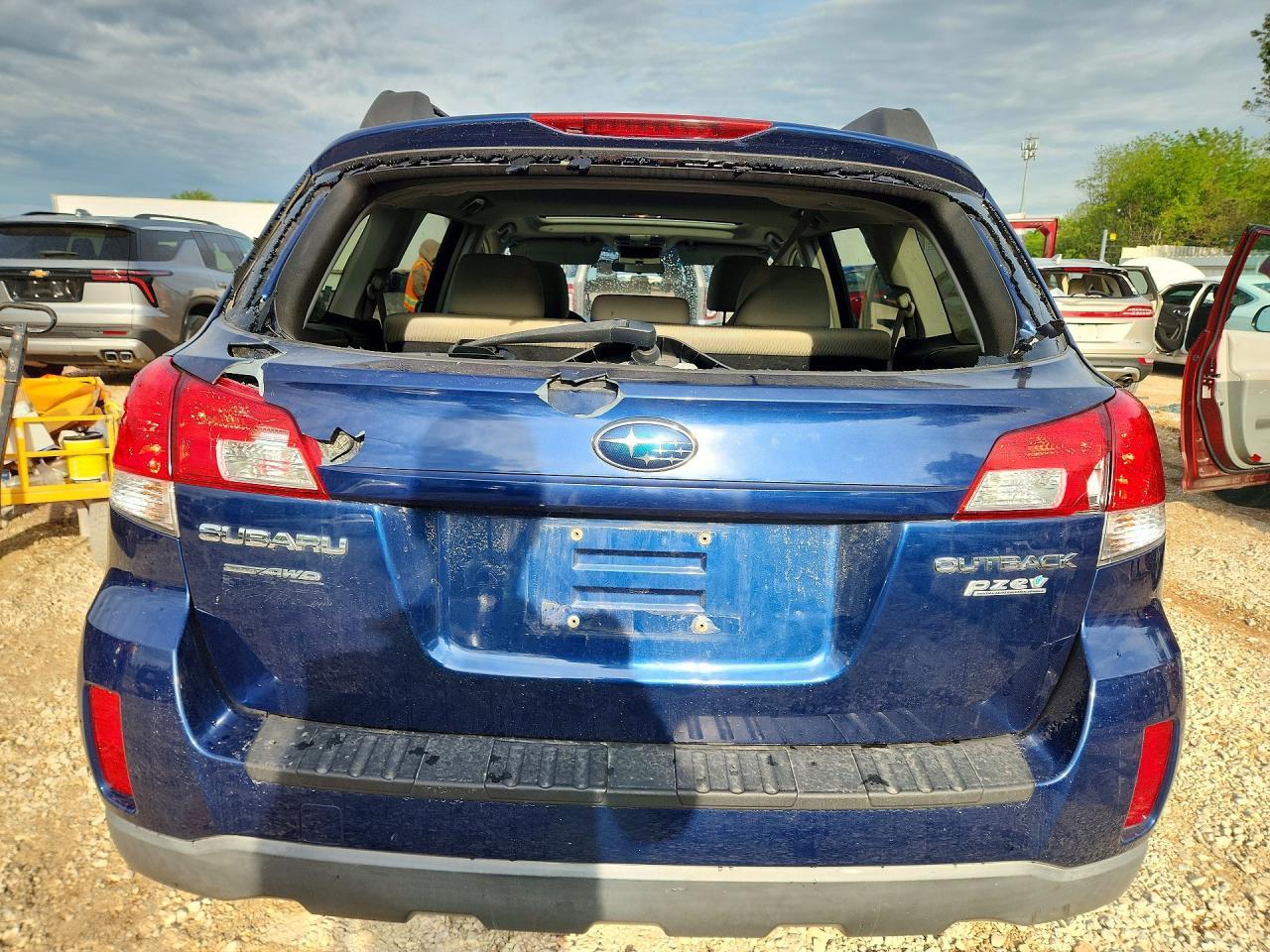 2010 Subaru Outback 2.5I Premium - Фото 6