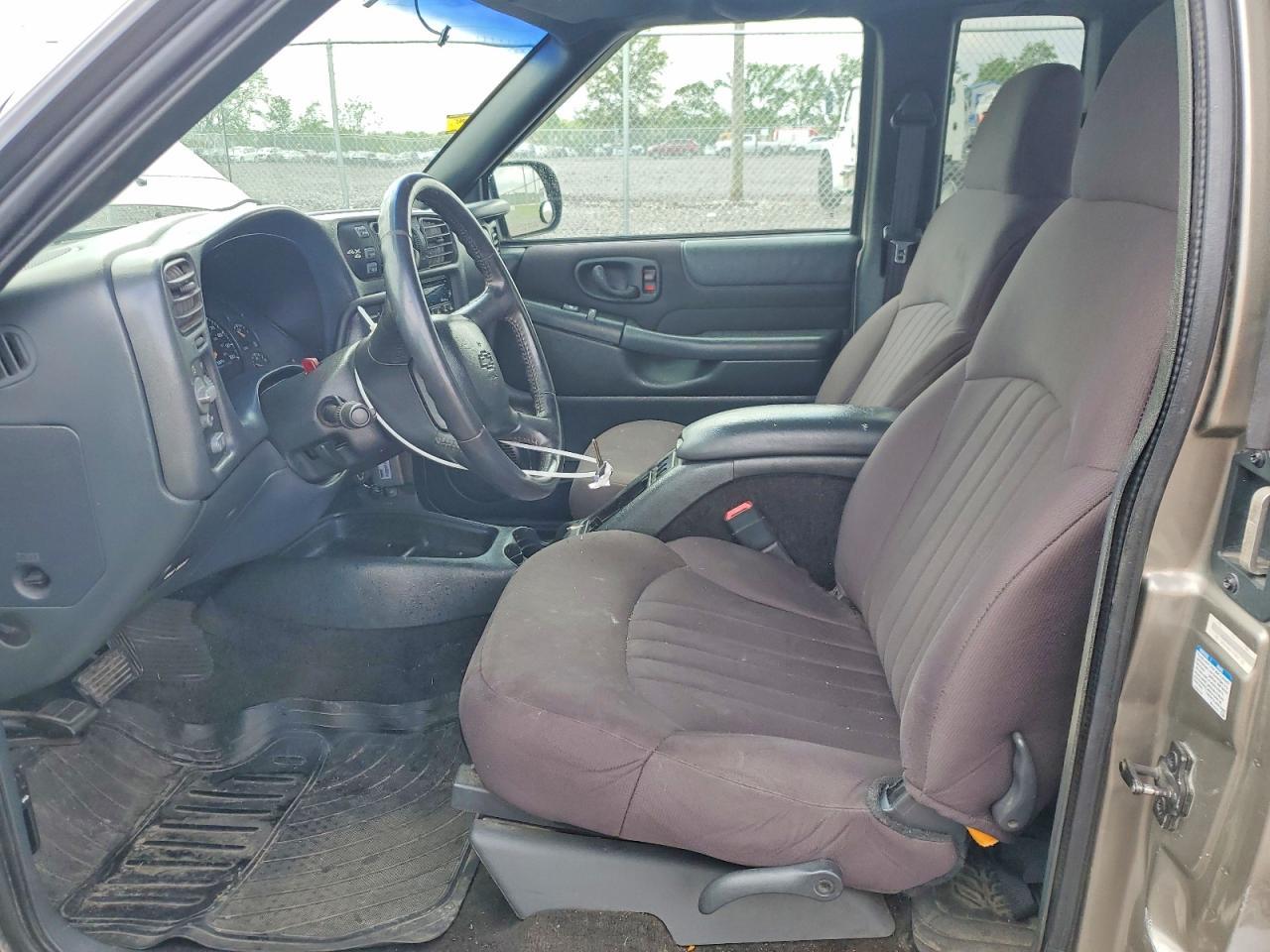 2003 Chevrolet S Truck S10 - Фото 7