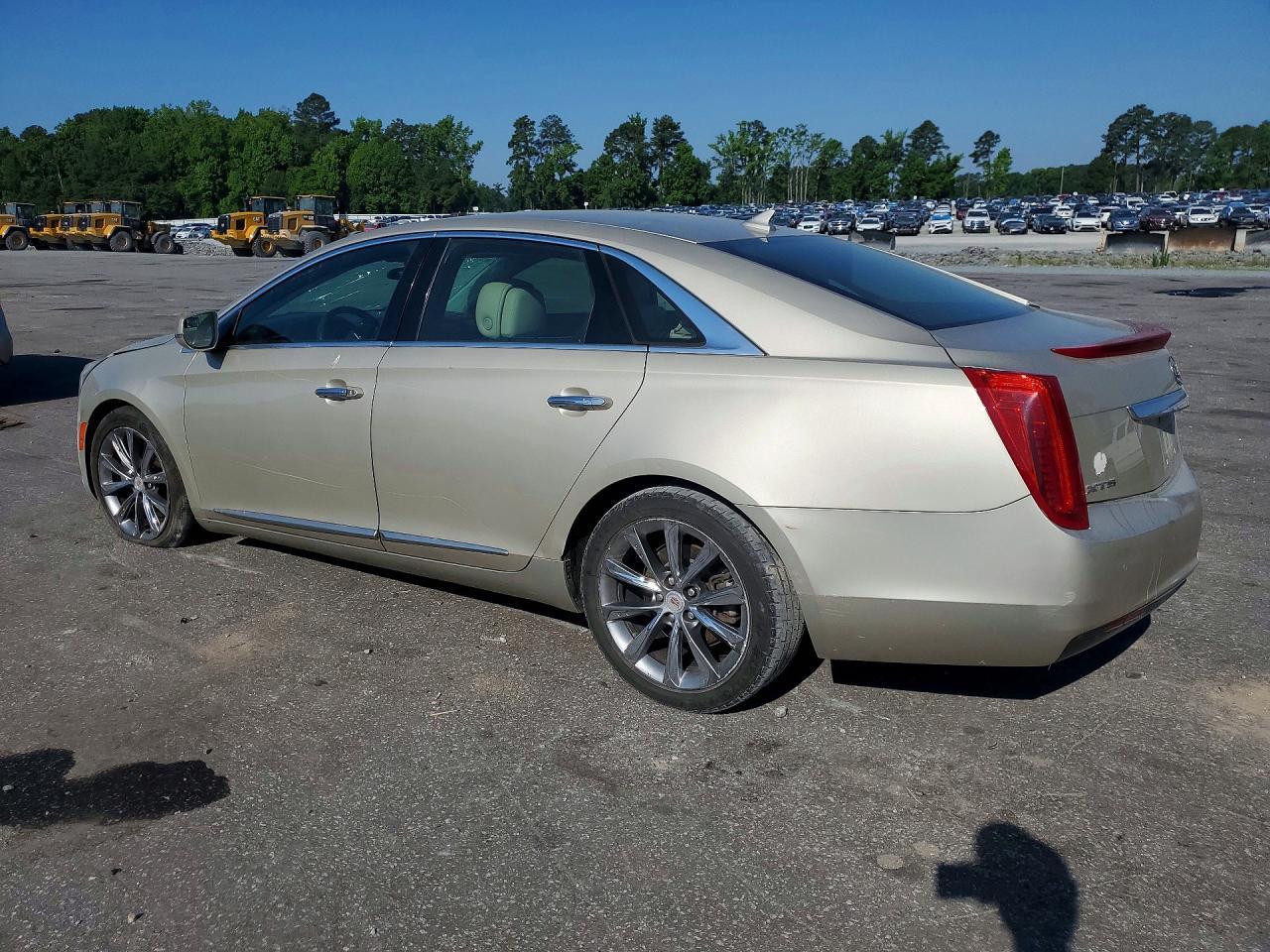 2014 Cadillac Xts - Image 2