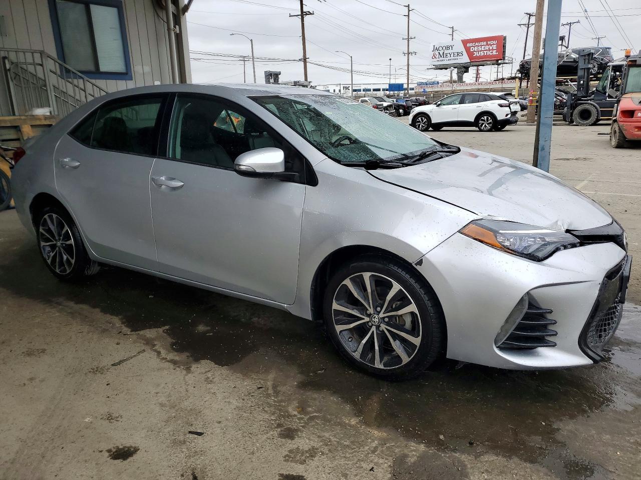 2018 Toyota Corolla Se - Фото 4