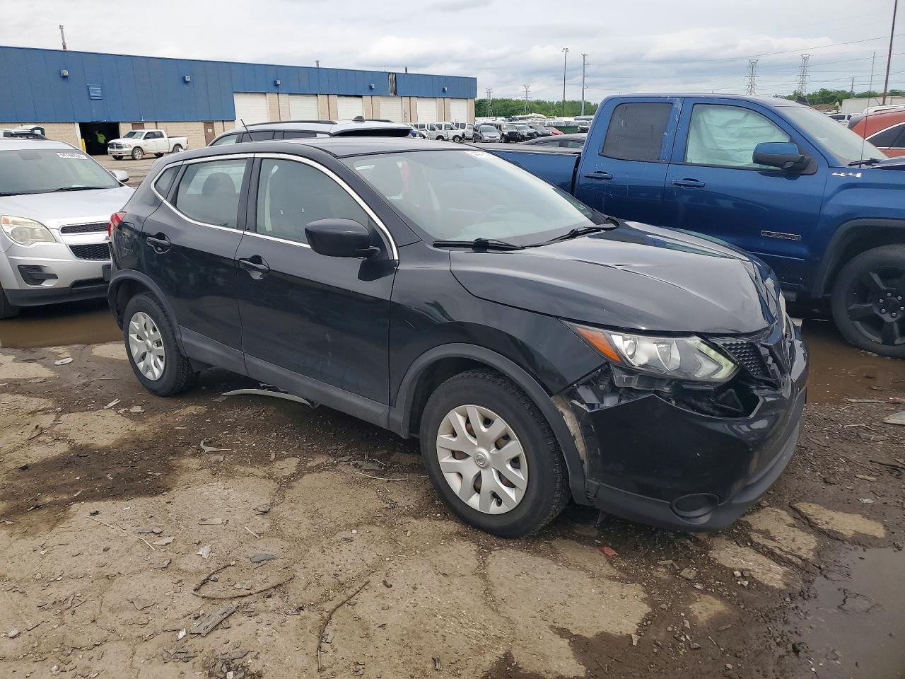 2019 Nissan Rogue Sport S - Фото 4