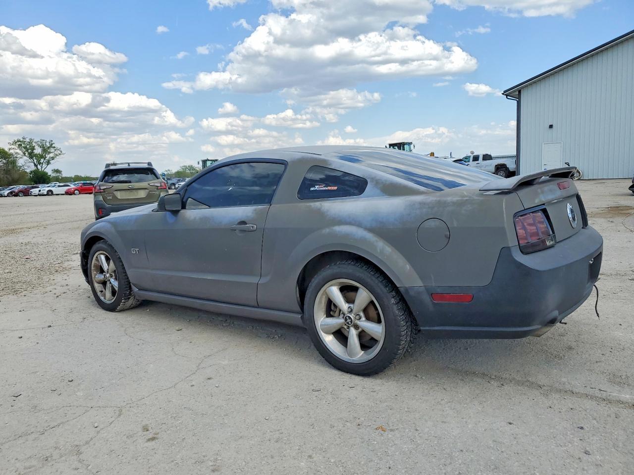 2006 Ford Mustang Gt - Фото 2