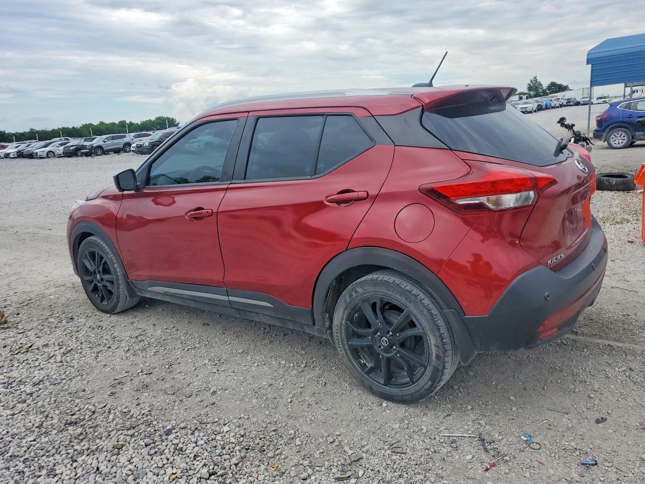 2020 Nissan Kicks Sr - Фото 2