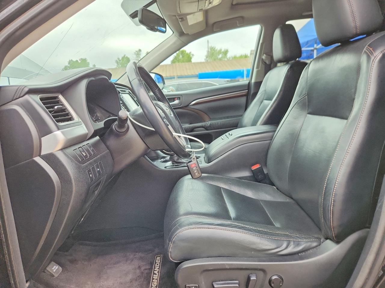 2015 Toyota Highlander Limited - Image 7