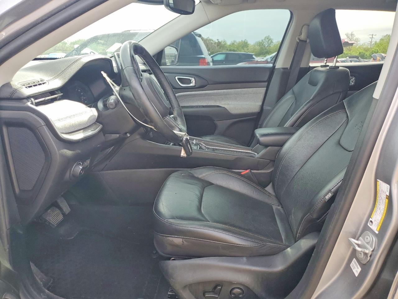 2022 Jeep Compass Latitude Lux - Фото 7
