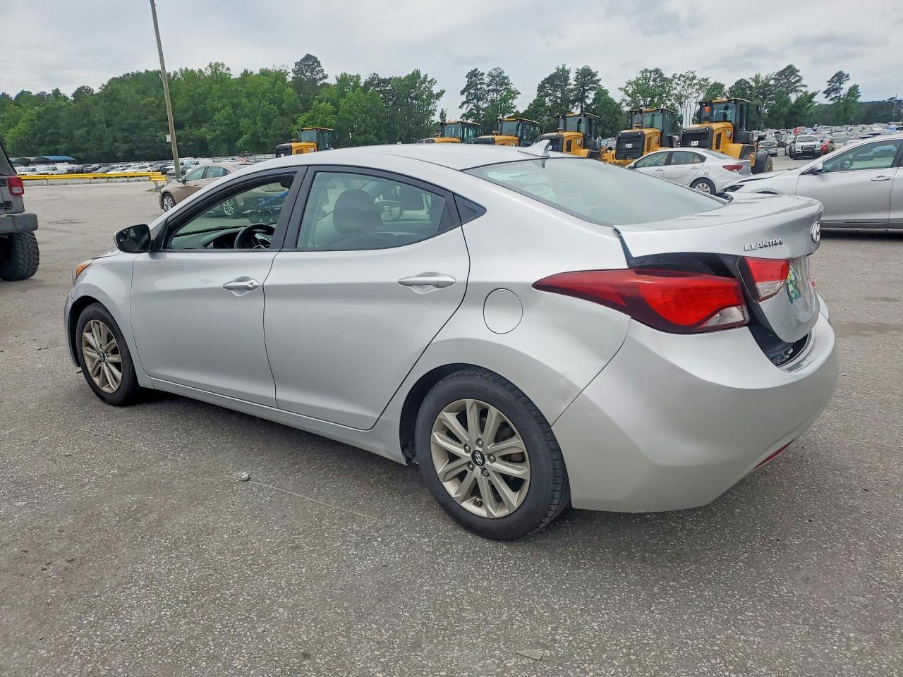 2014 Hyundai Elantra Se - Фото 2
