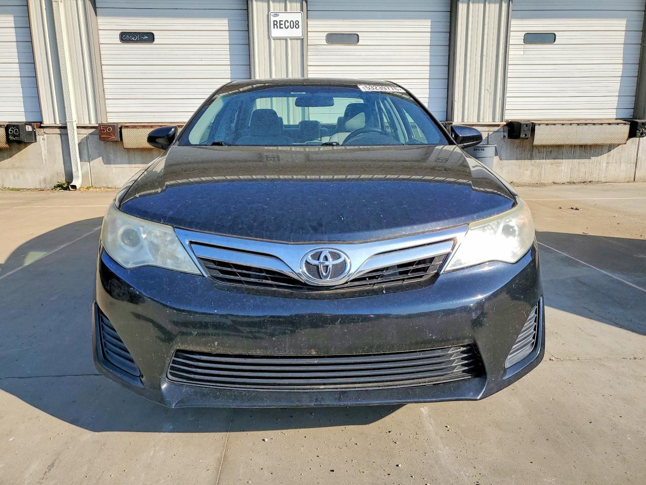2012 Toyota Camry Le - Фото 5