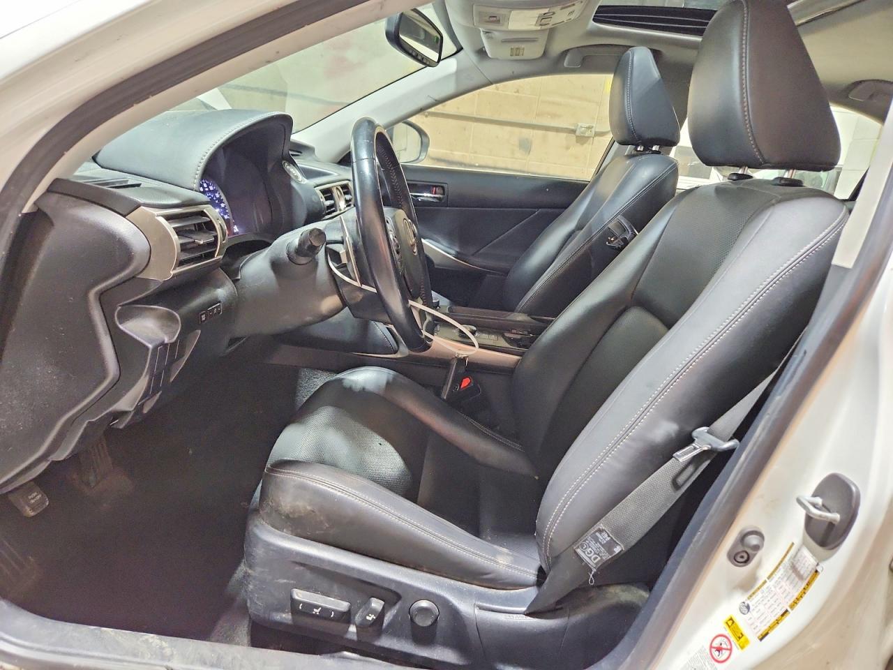 2015 Lexus Is 250 - Image 7