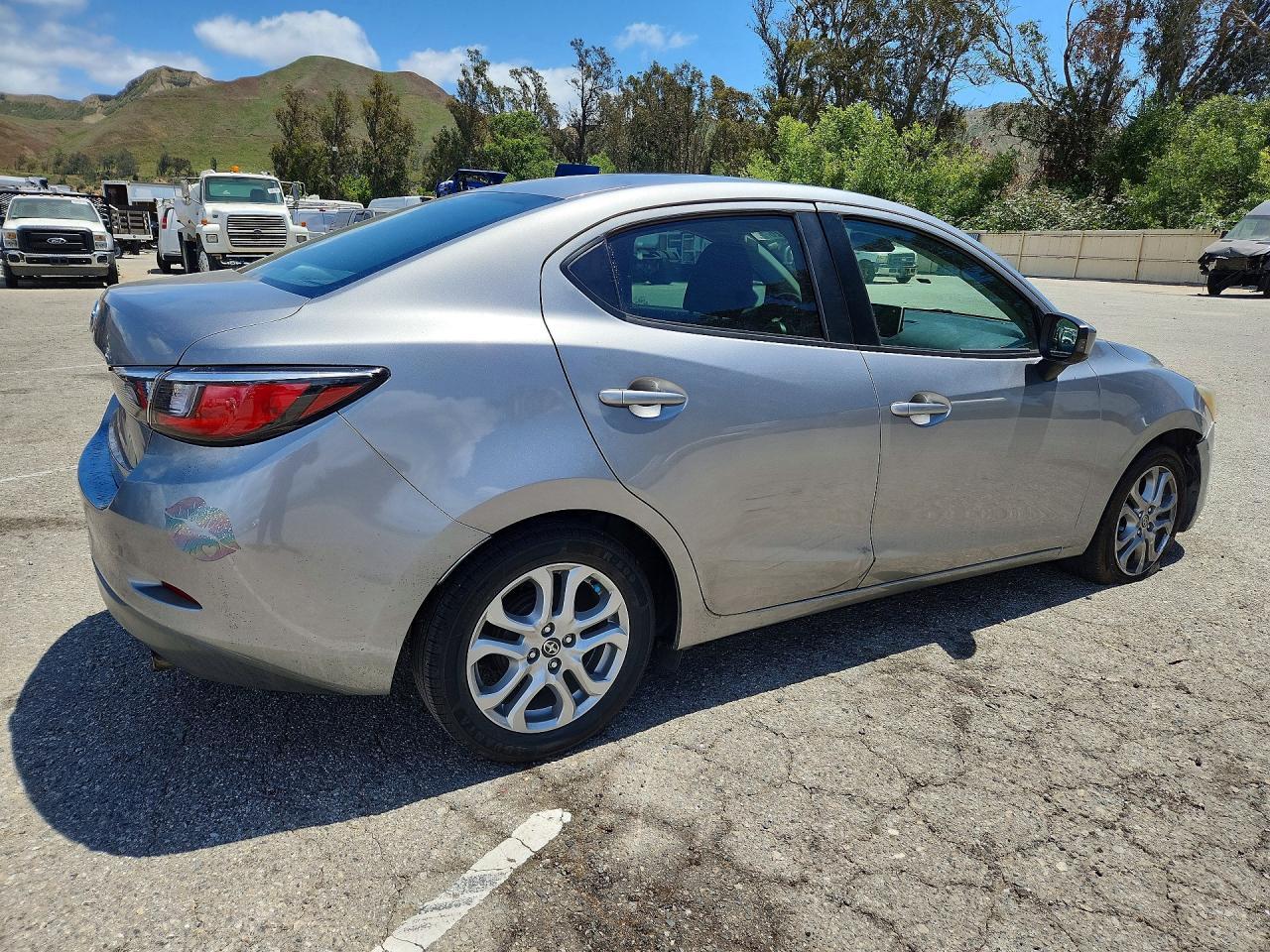 2016 Scion Ia Base - Image 3