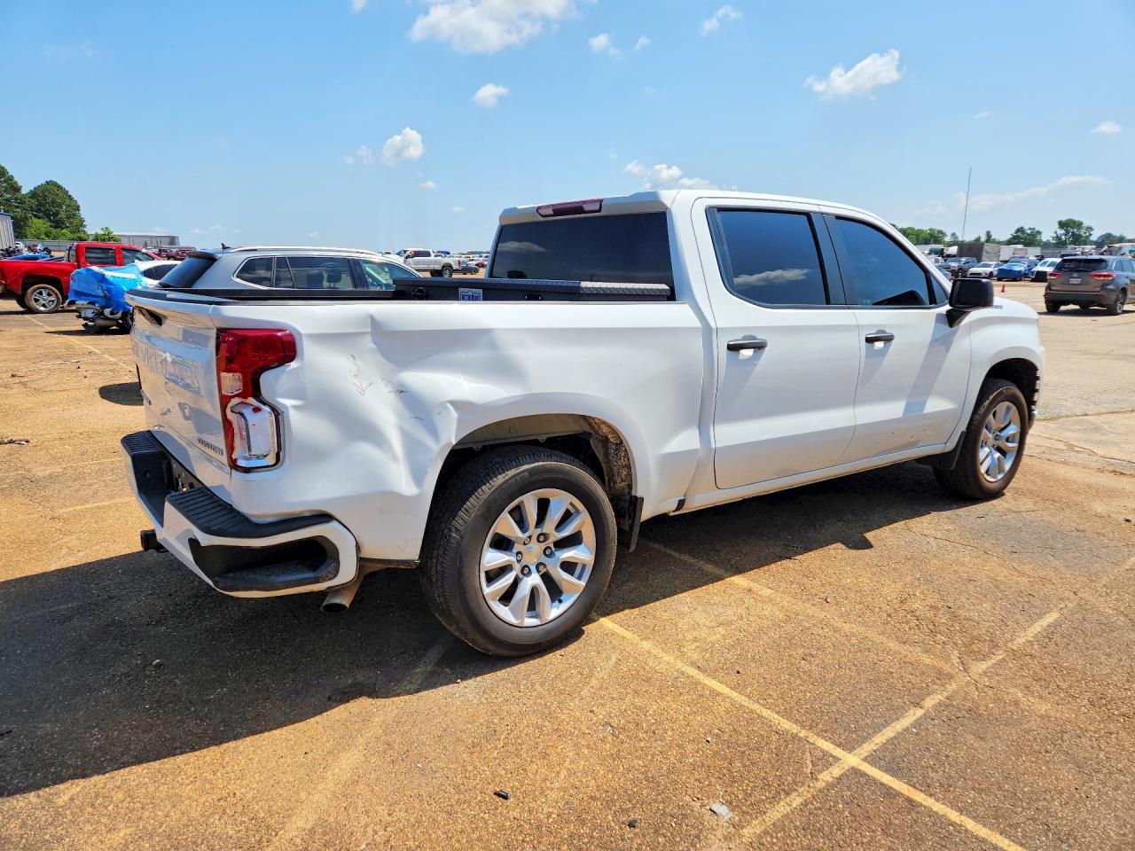 2022 Chevrolet Silverado Ltd C1500 Custom - Фото 3