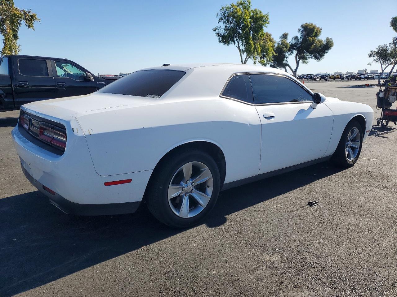 2015 Dodge Challenger Sxt - Фото 3