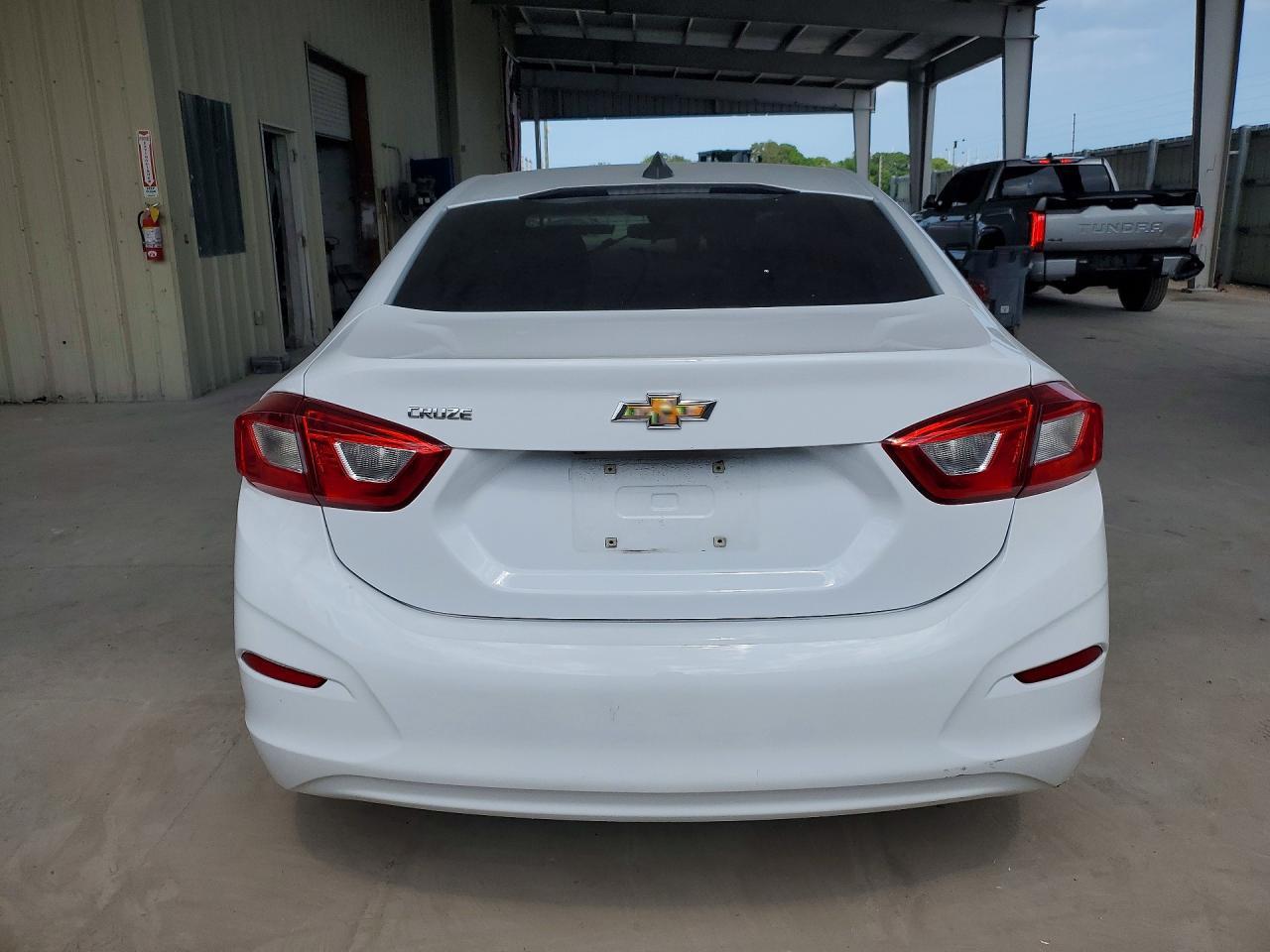 2019 Chevrolet Cruze Ls - Фото 6