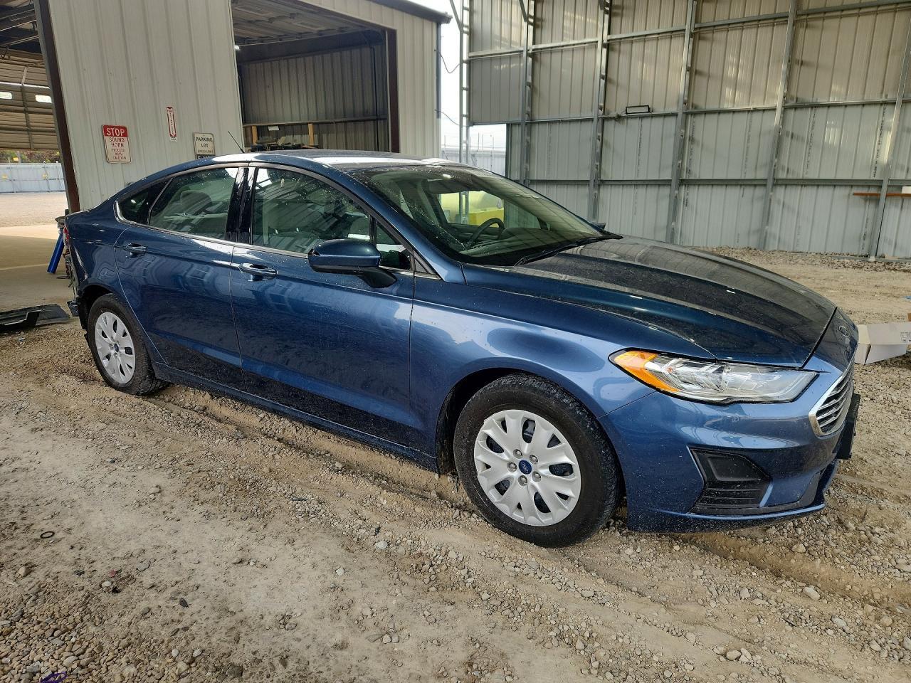 2019 Ford Fusion S - Фото 4
