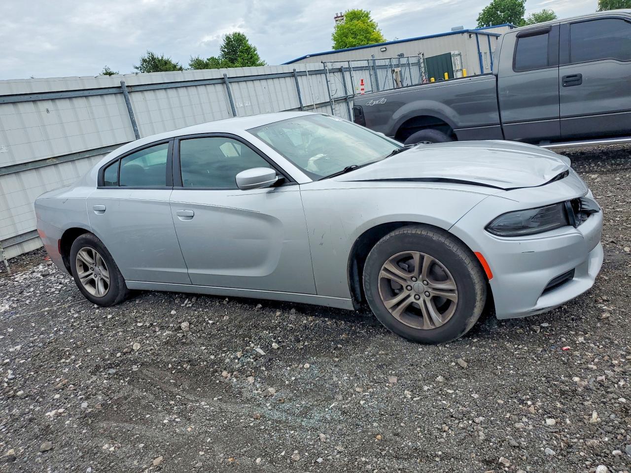 2022 Dodge Charger Sxt - Фото 4