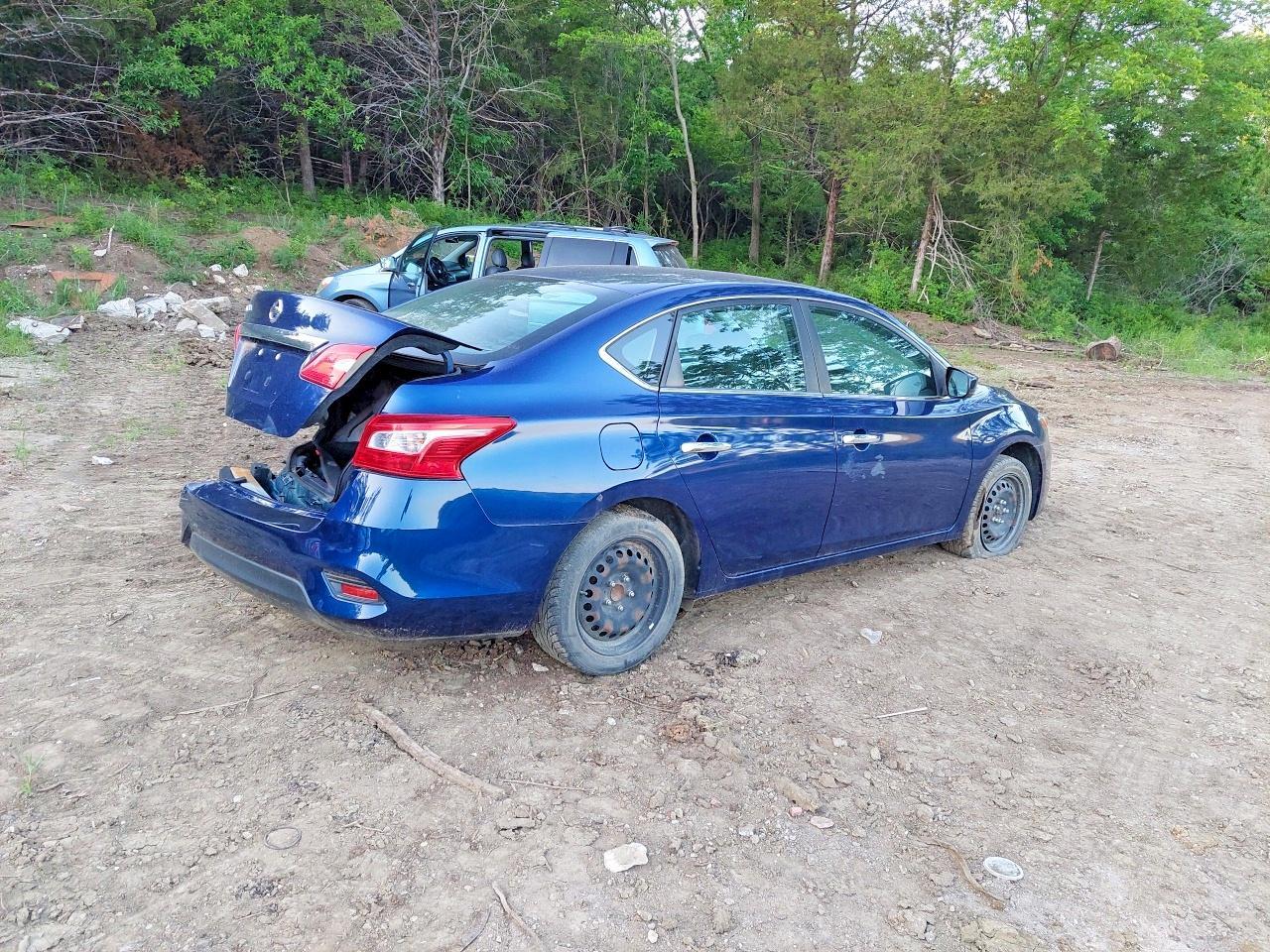 2019 Nissan Sentra S - Фото 4