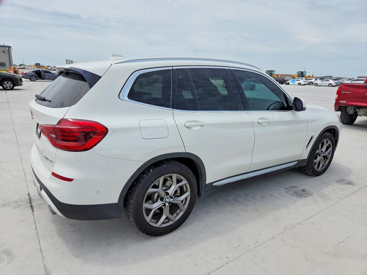 2020 BMW X3 Sdrive30I - Фото 3