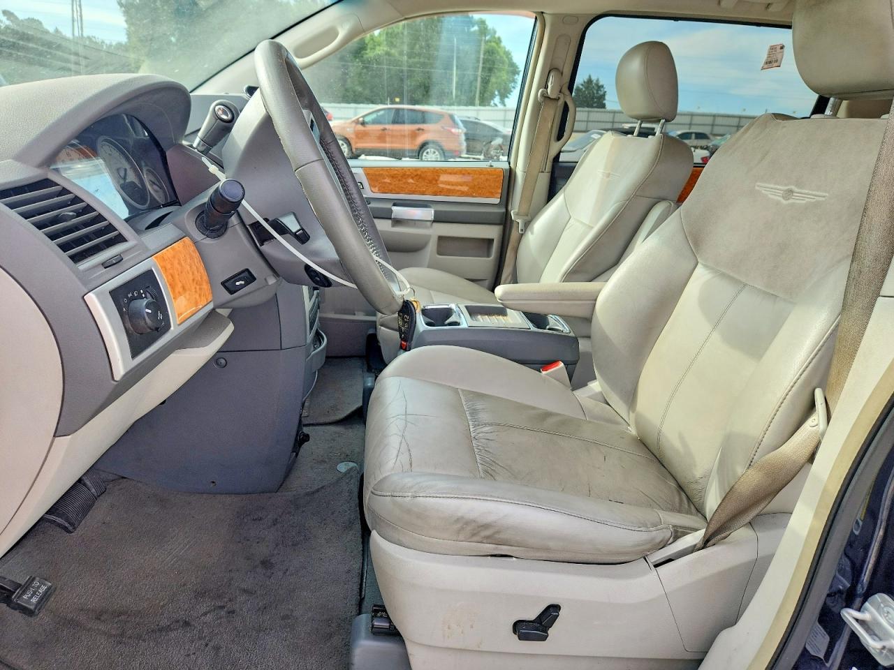 2008 Chrysler Town & Country Limited - Фото 7